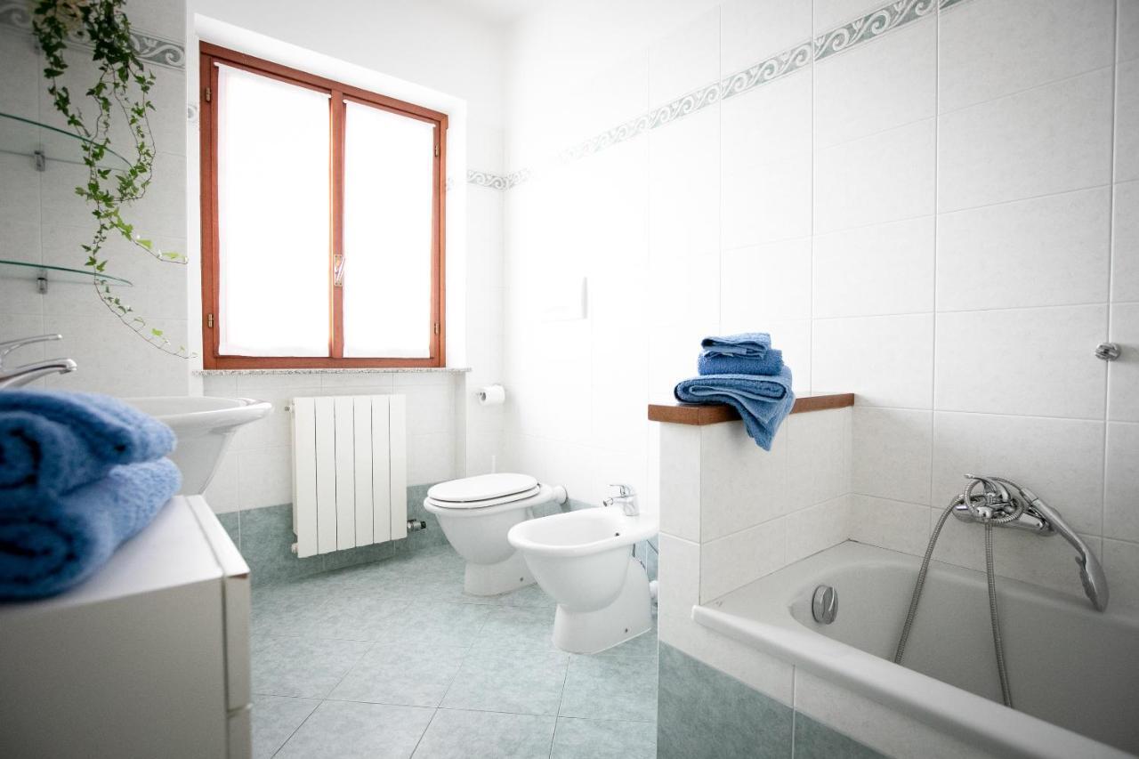 Iseolakerental - Casa Anita Riva di Solto Buitenkant foto